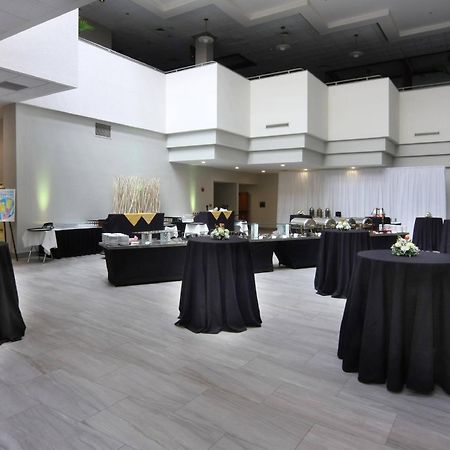Marriott East Lansing At University Place Екстер'єр фото