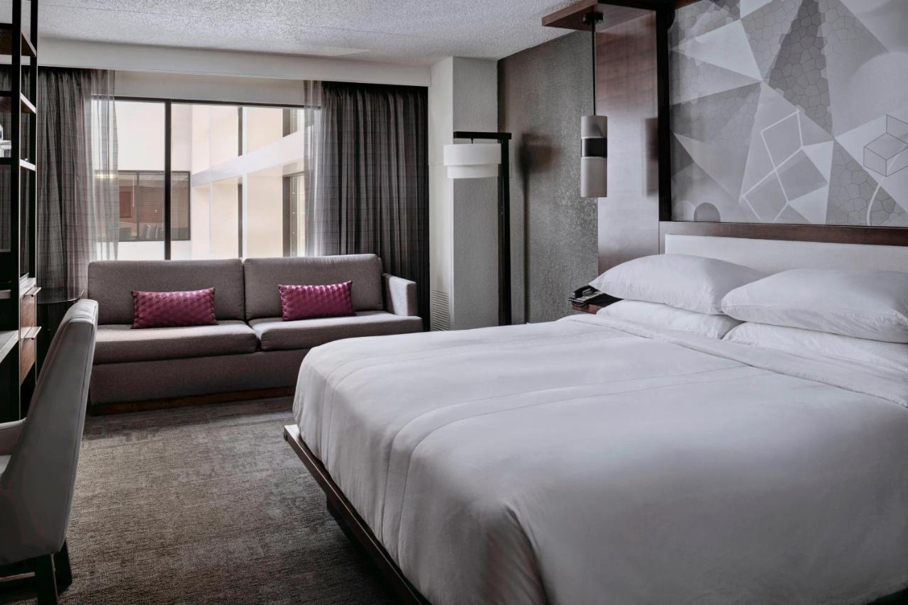 Marriott East Lansing At University Place Екстер'єр фото