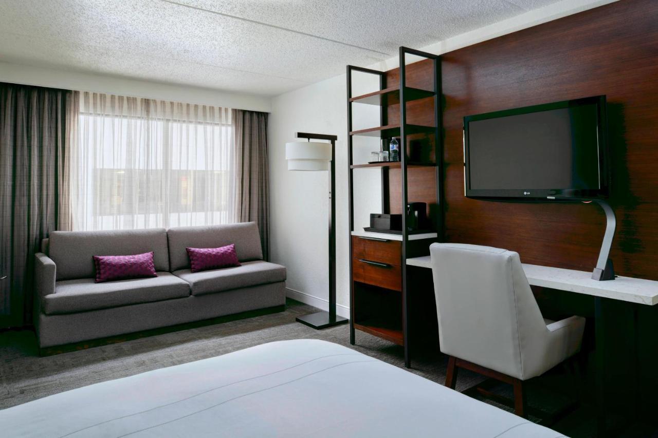 Marriott East Lansing At University Place Екстер'єр фото
