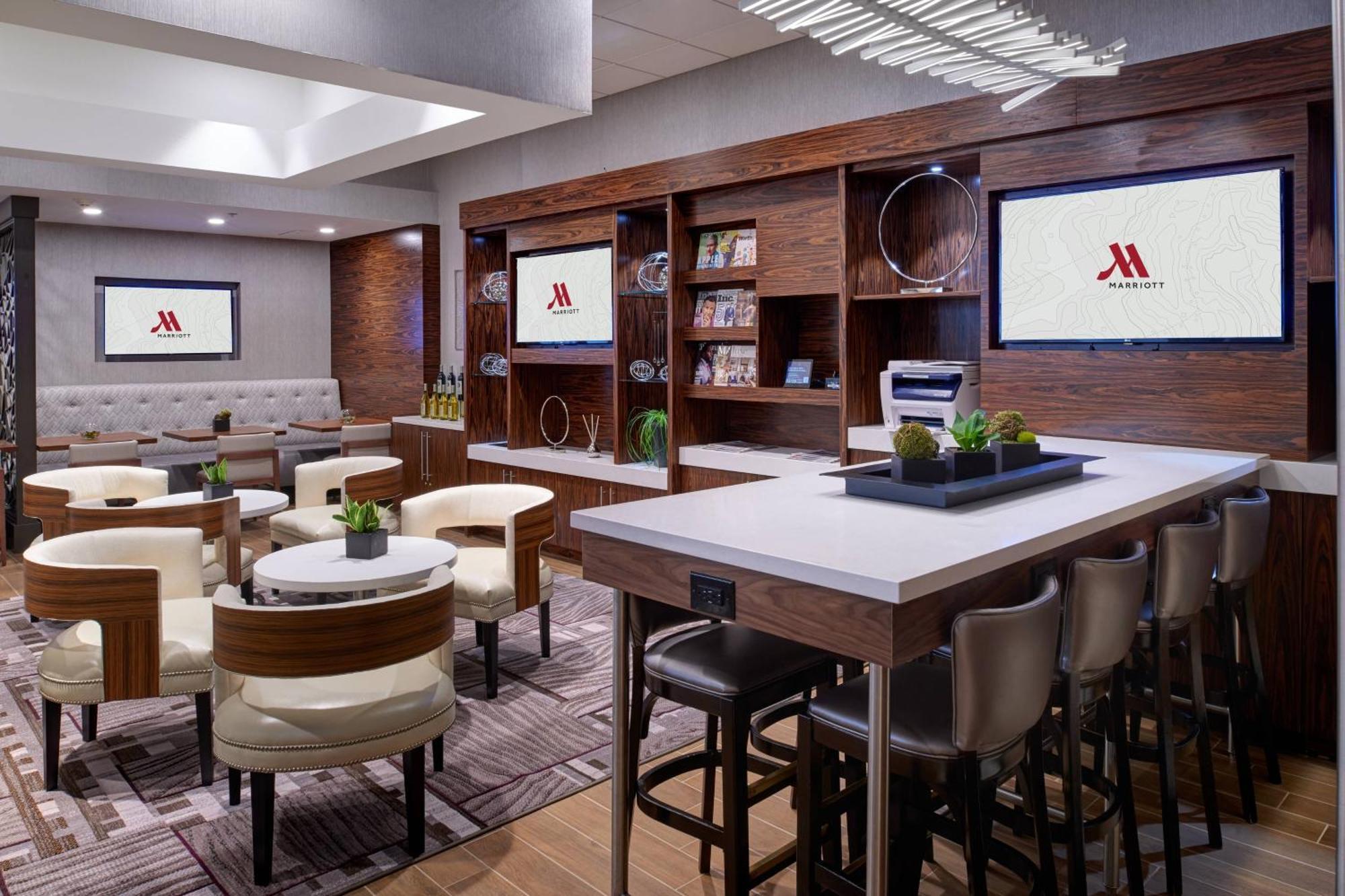 Marriott East Lansing At University Place Екстер'єр фото
