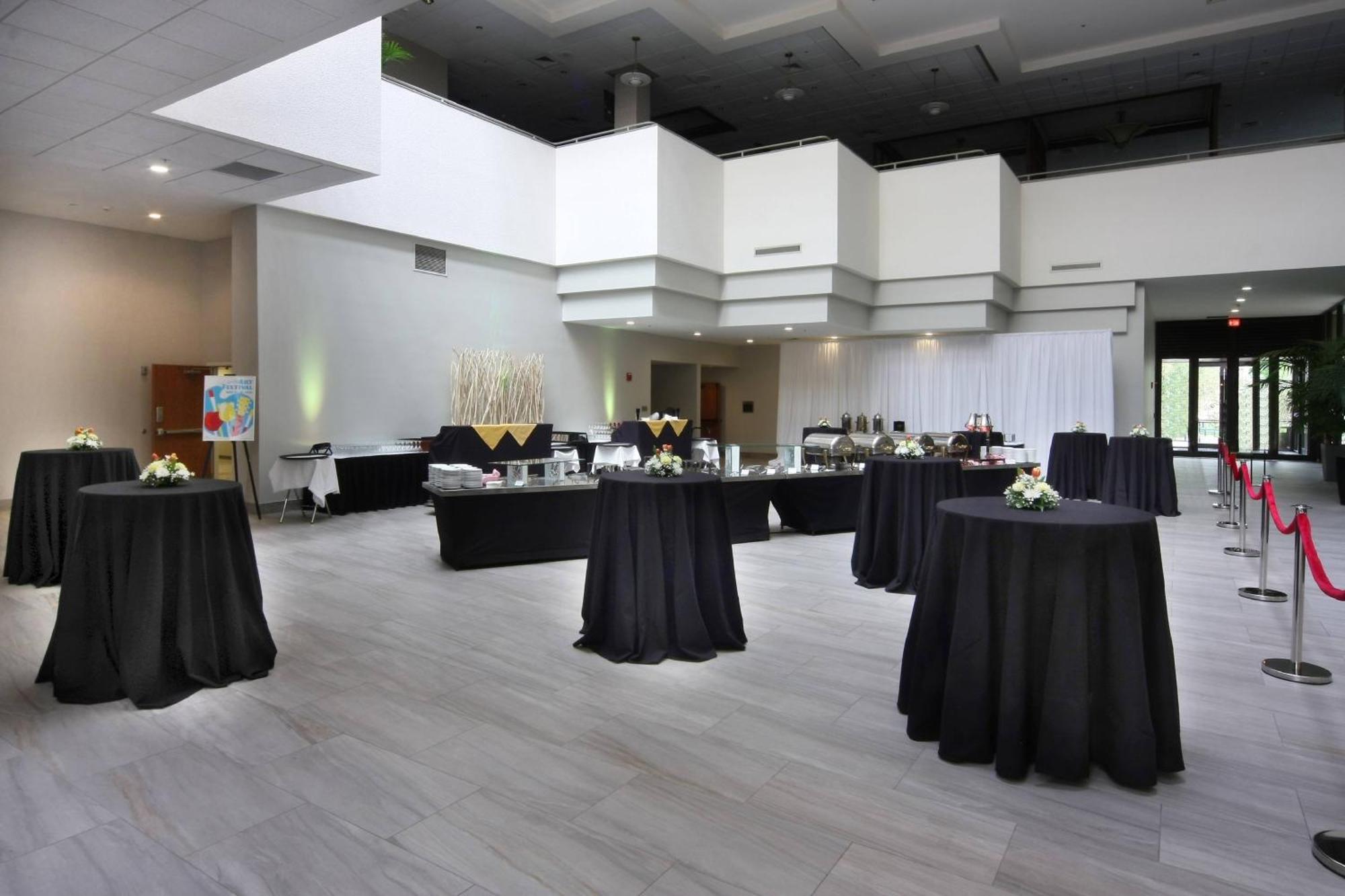Marriott East Lansing At University Place Екстер'єр фото