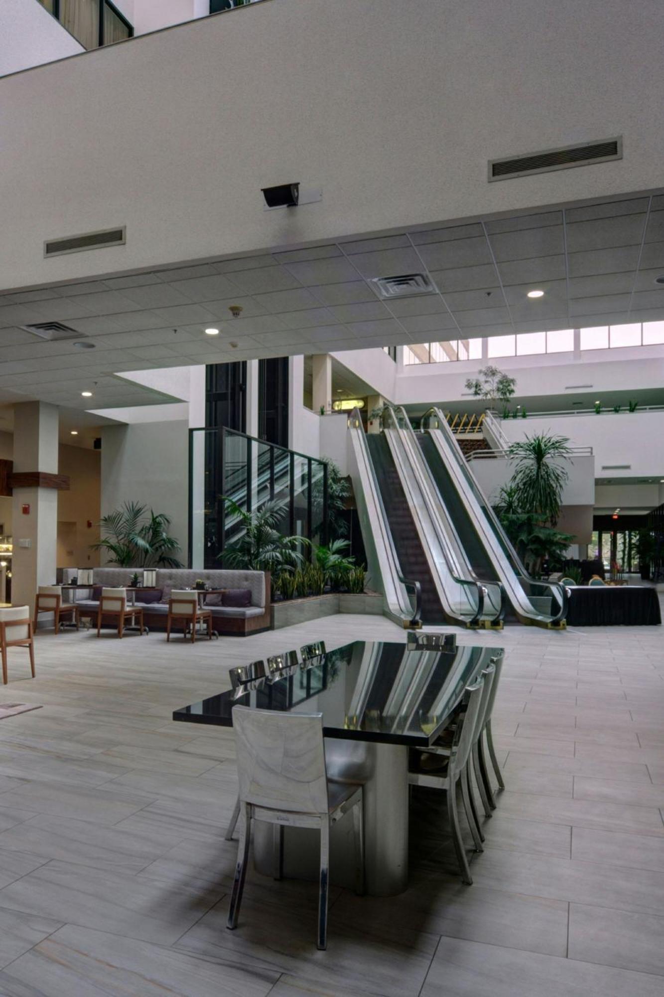 Marriott East Lansing At University Place Екстер'єр фото