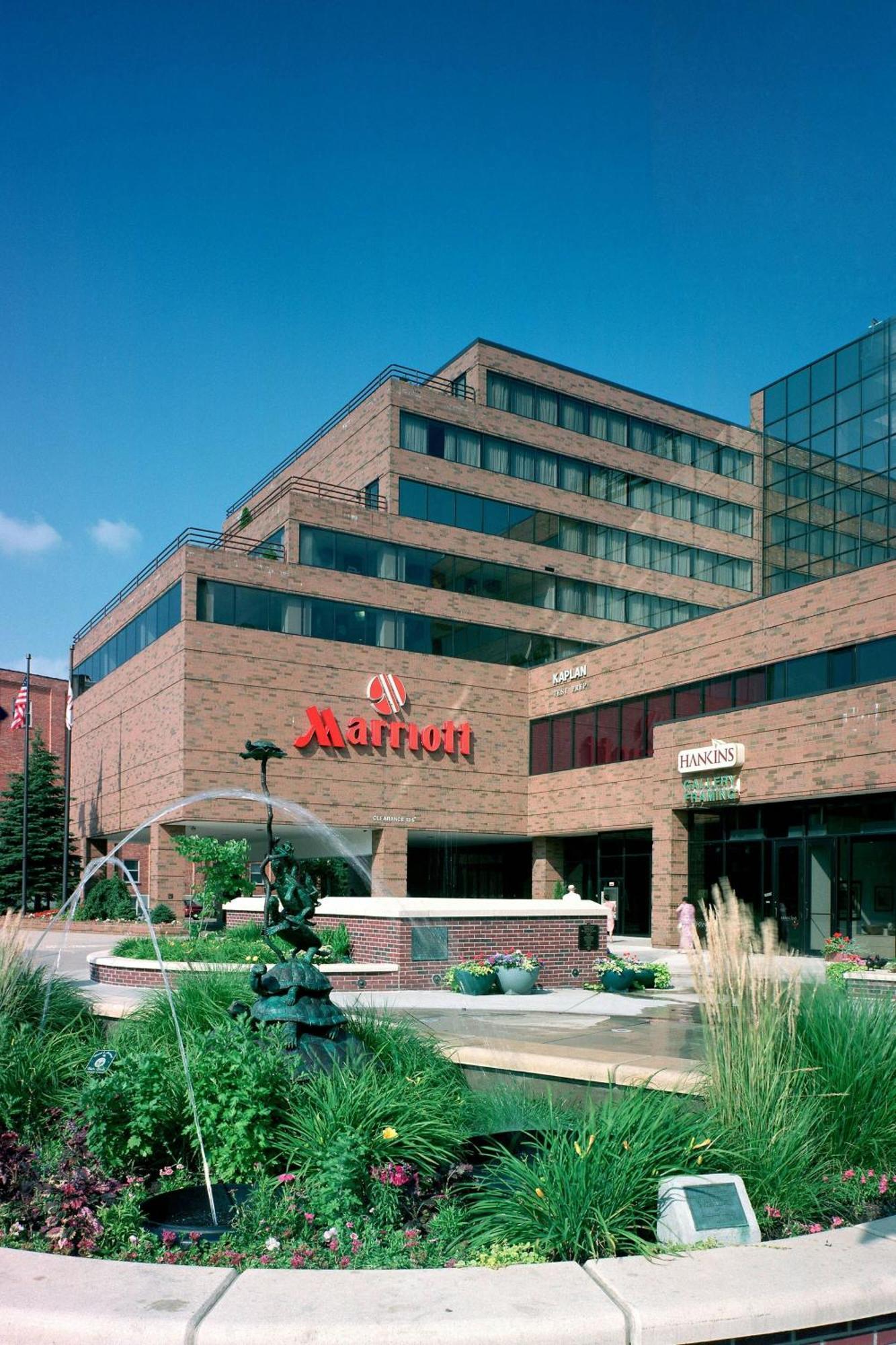 Marriott East Lansing At University Place Екстер'єр фото